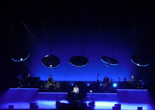 French singer-songwriter Alain Souchon touring with Wahlberg winches